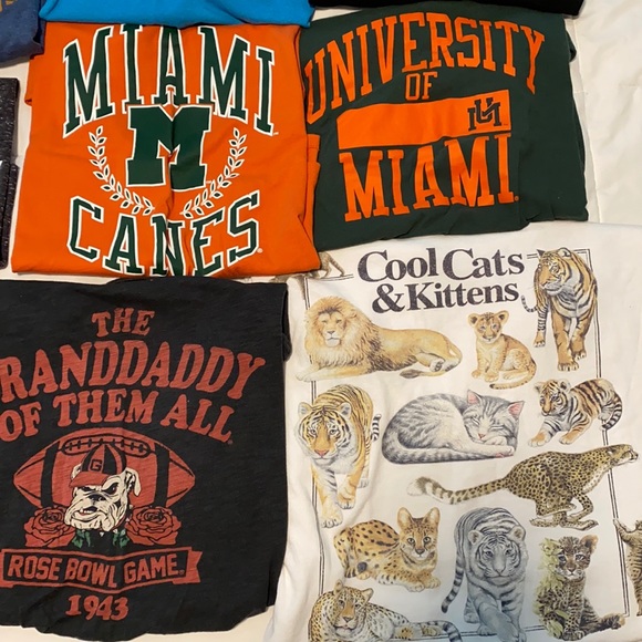 bundle of random tees - Picture 2 of 5